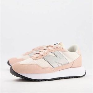 VGUC - New Balance 237 - 7.5